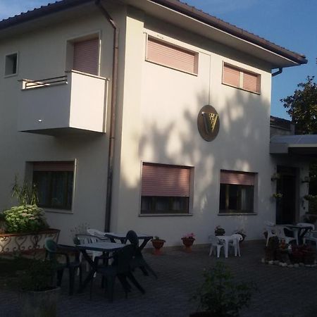 Hotel Le Vigne Contigliano Buitenkant foto