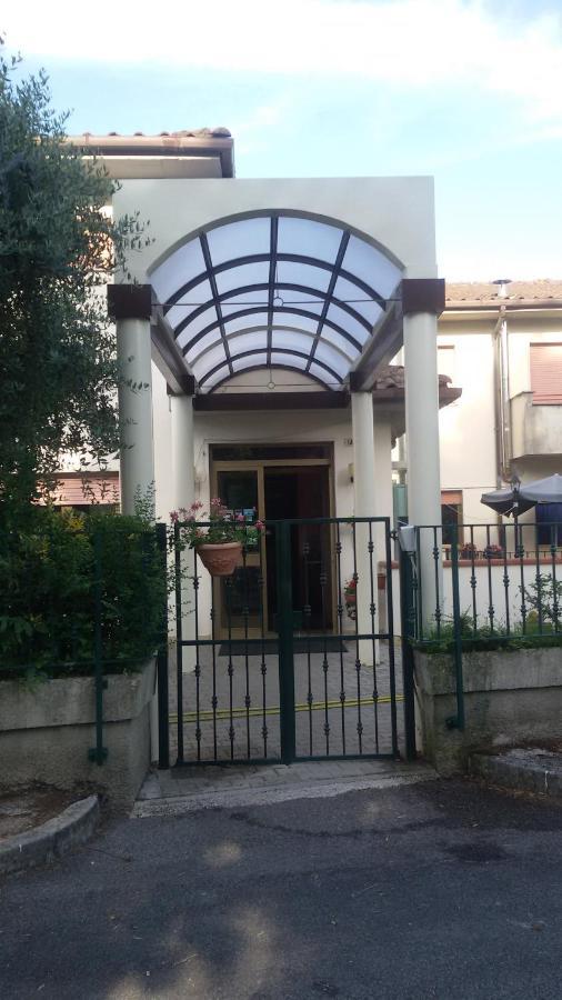 Hotel Le Vigne Contigliano Buitenkant foto