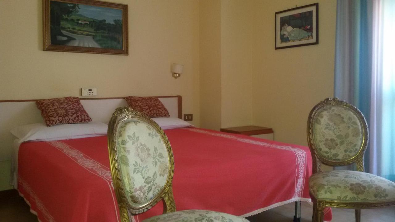 Hotel Le Vigne Contigliano Buitenkant foto