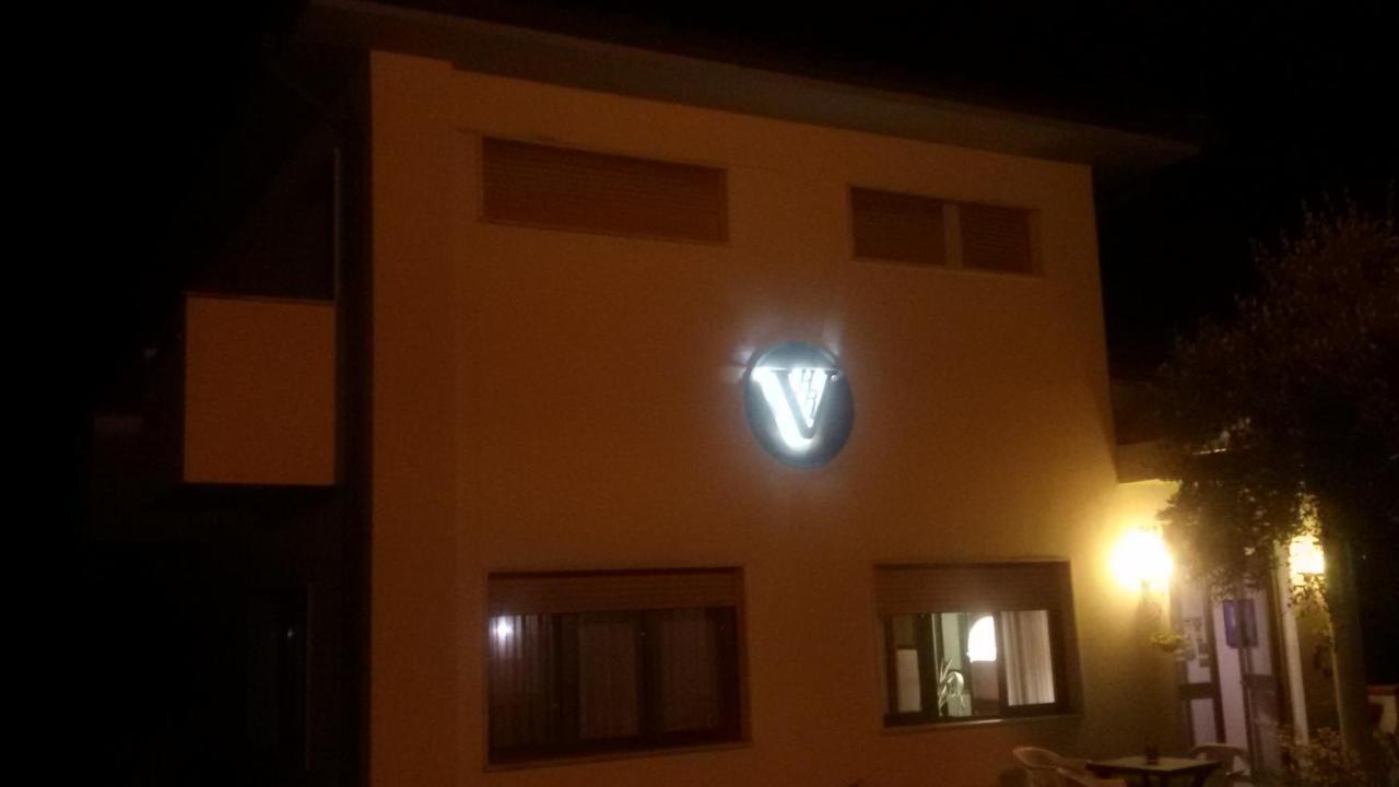 Hotel Le Vigne Contigliano Buitenkant foto